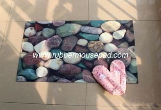 China Softness Recycled Rubber Floor Carpet Rectangular With Beautiful Pattern supplier