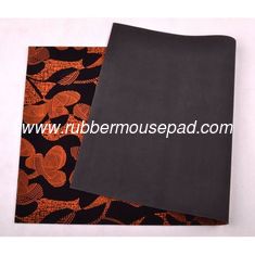 China Absorbent Fabric Top Rubber Floor Carpet Rug, Home Rubber Flooring Mat supplier