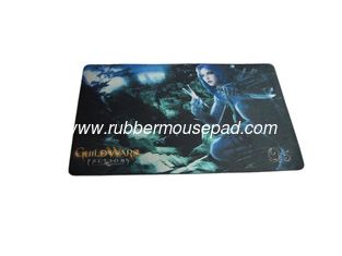 China Environment-Friendly Natural Rubber Play Mat Rectangular With Textured Surface supplier