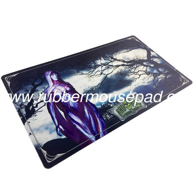 Natural Durable Rubber Play Mat Customized Sizes / Shapes For Trading Cards